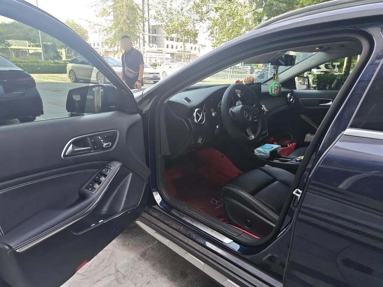 Mercedes-Benz GLA 2017 GLA 220 4MATIC Fashion Model — миниатюра 16