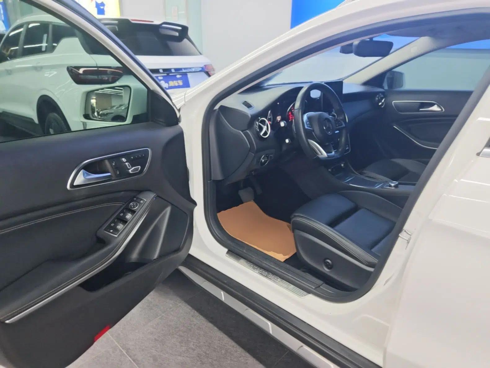 Mercedes-Benz GLA 2019 GLA 200 Dynamic Edition — миниатюра 18