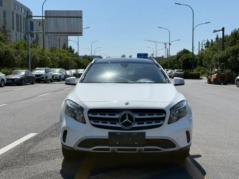 Mercedes-Benz GLA 2018 GLA 200 Sport Edition — миниатюра 2