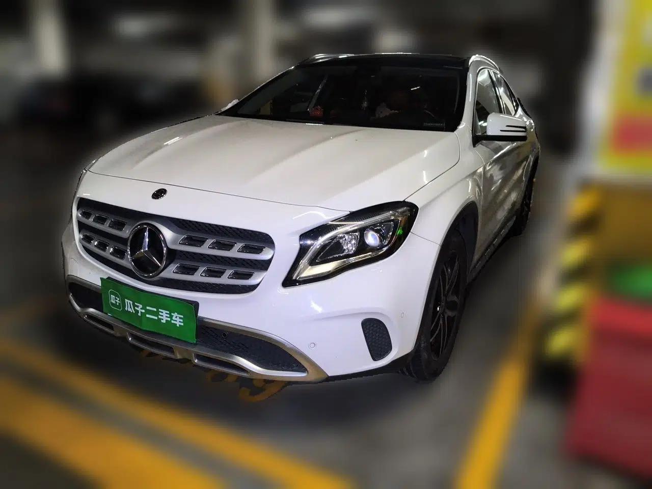 Mercedes-Benz GLA 2017 GLA 200 Fashion Model — миниатюра 1