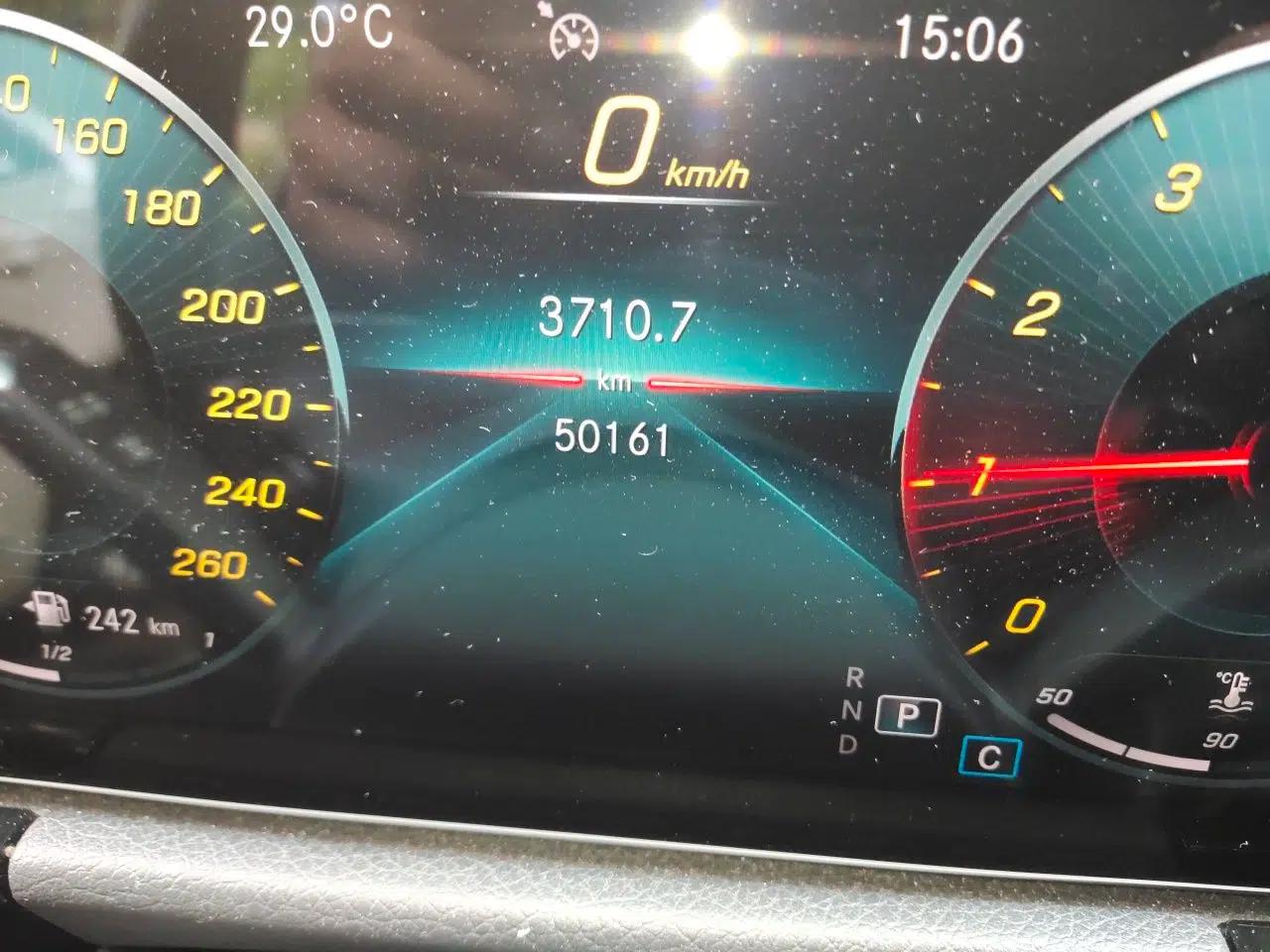 Mercedes-Benz GLA 2020 GLA 180 — миниатюра 12