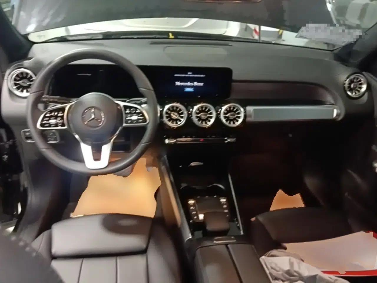 Mercedes-Benz GLB 2023 GLB 220 Fashion Model — миниатюра 12