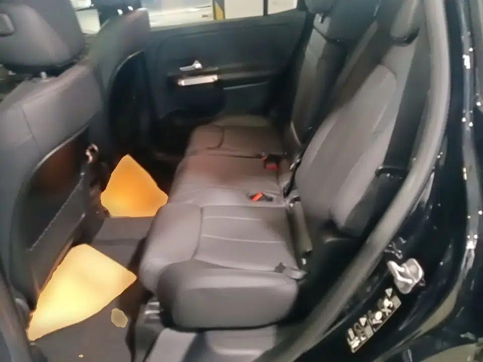 Mercedes-Benz GLB 2023 GLB 220 Fashion Model — миниатюра 20