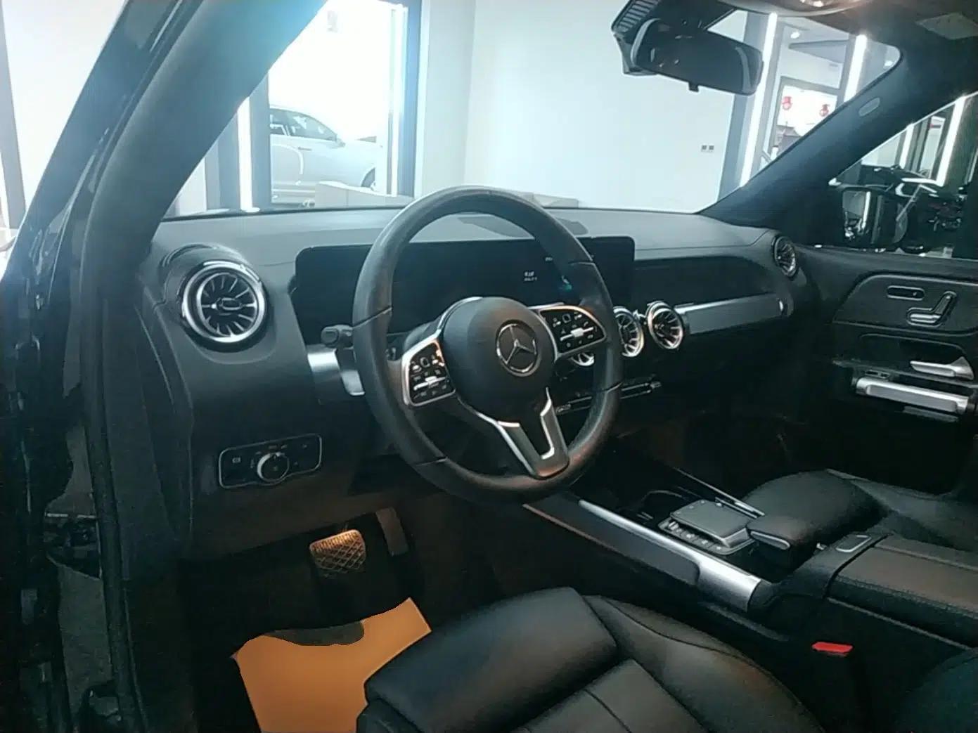 Mercedes-Benz GLB 2023 GLB 220 Fashion Model — миниатюра 12