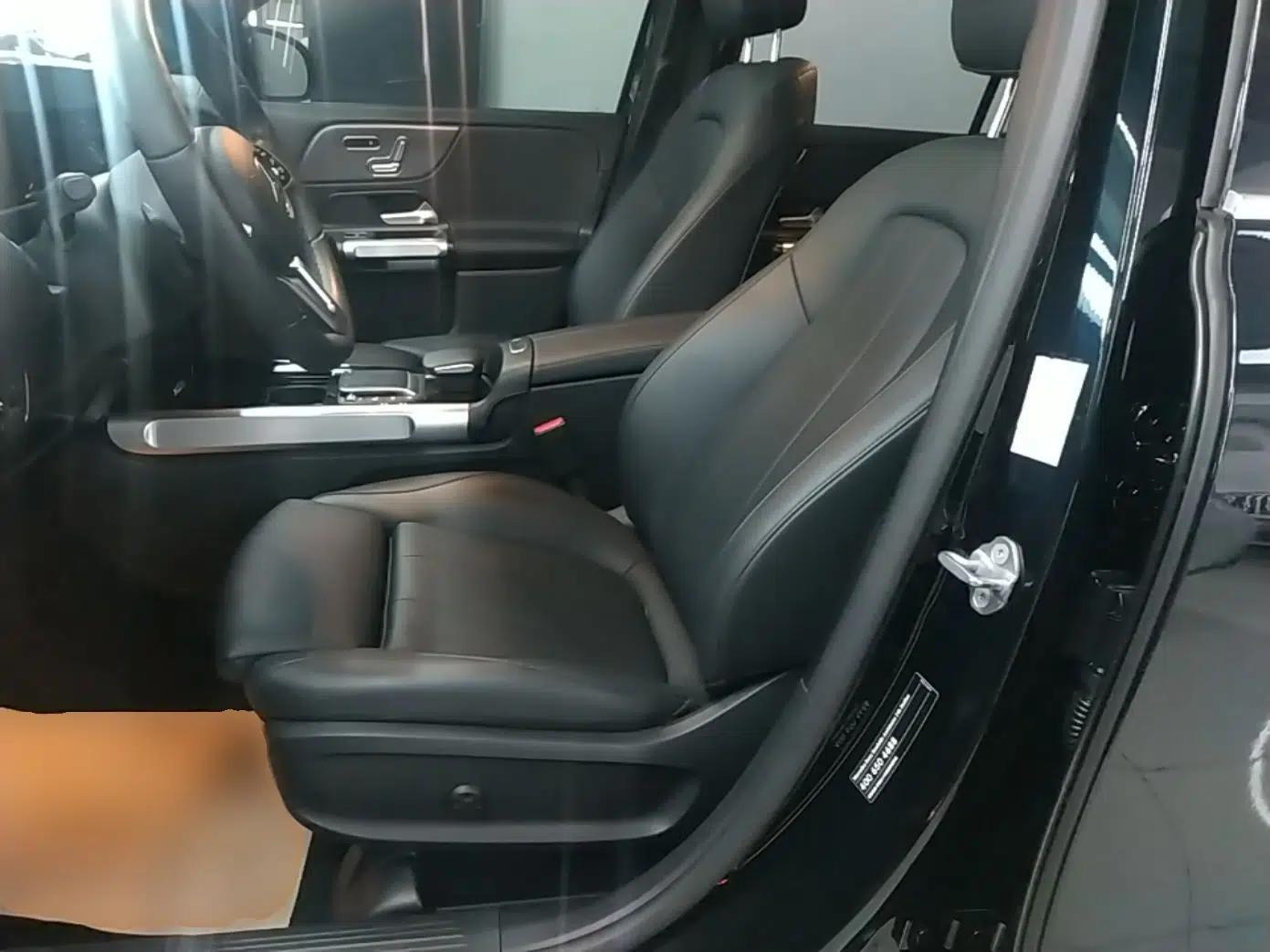 Mercedes-Benz GLB 2023 GLB 220 Fashion Model — миниатюра 17