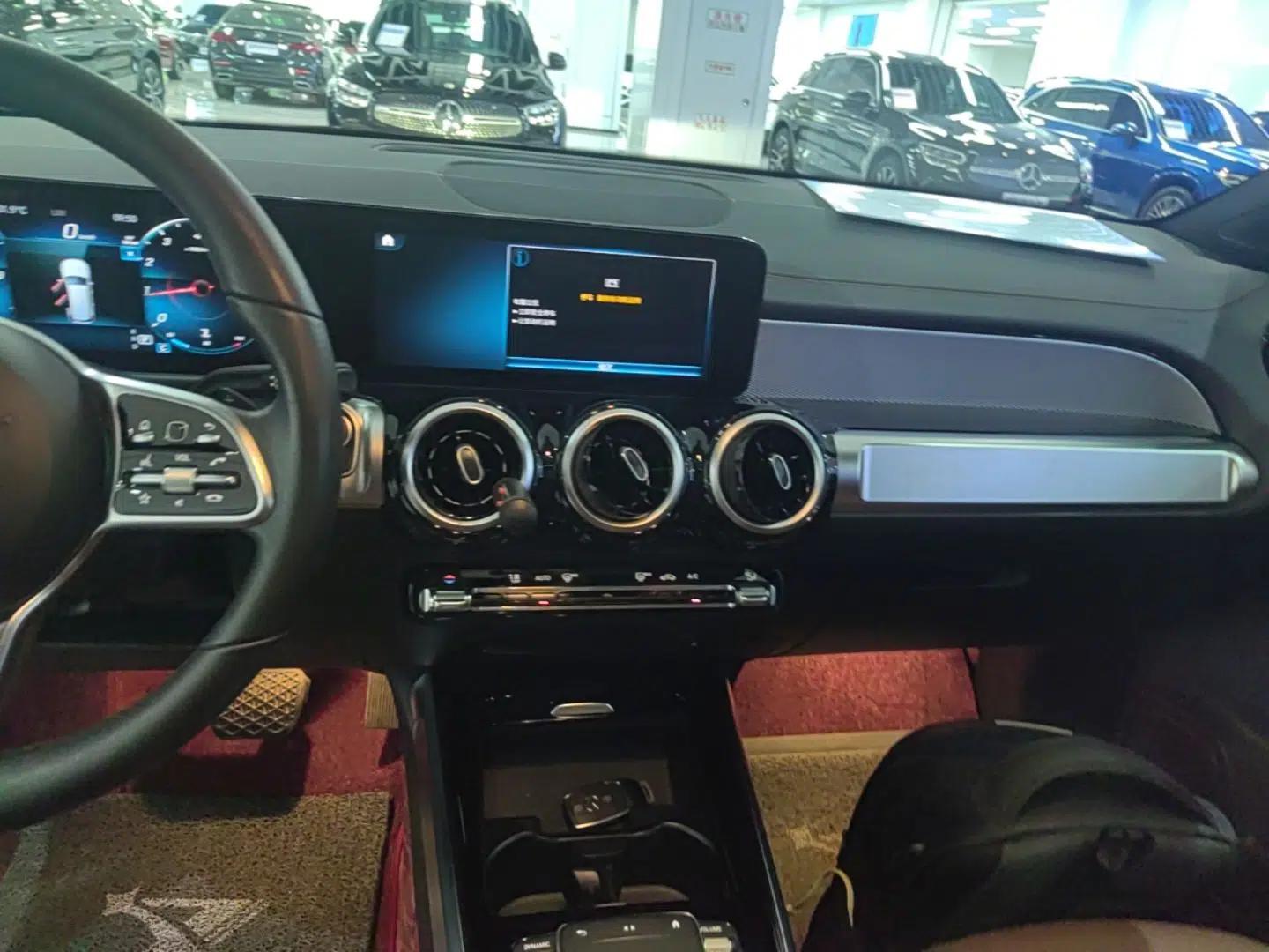 Mercedes-Benz GLB 2023 GLB 200 Fashion Model — миниатюра 20