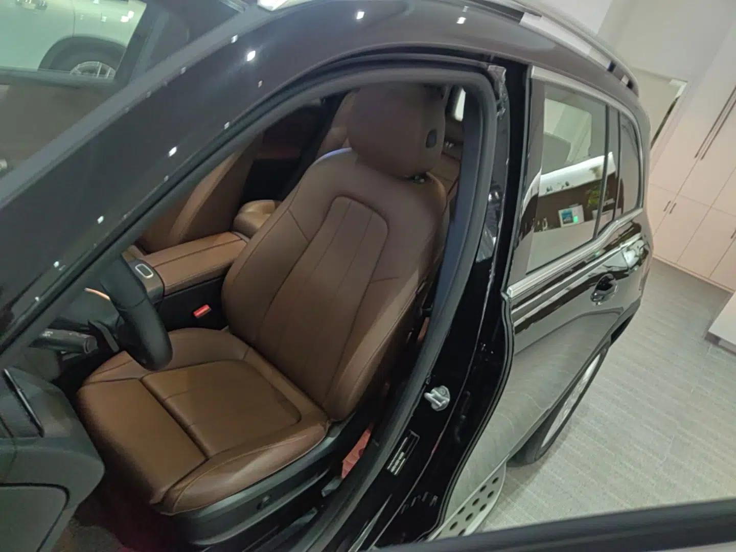 Mercedes-Benz GLB 2023 GLB 200 Fashion Model — миниатюра 22