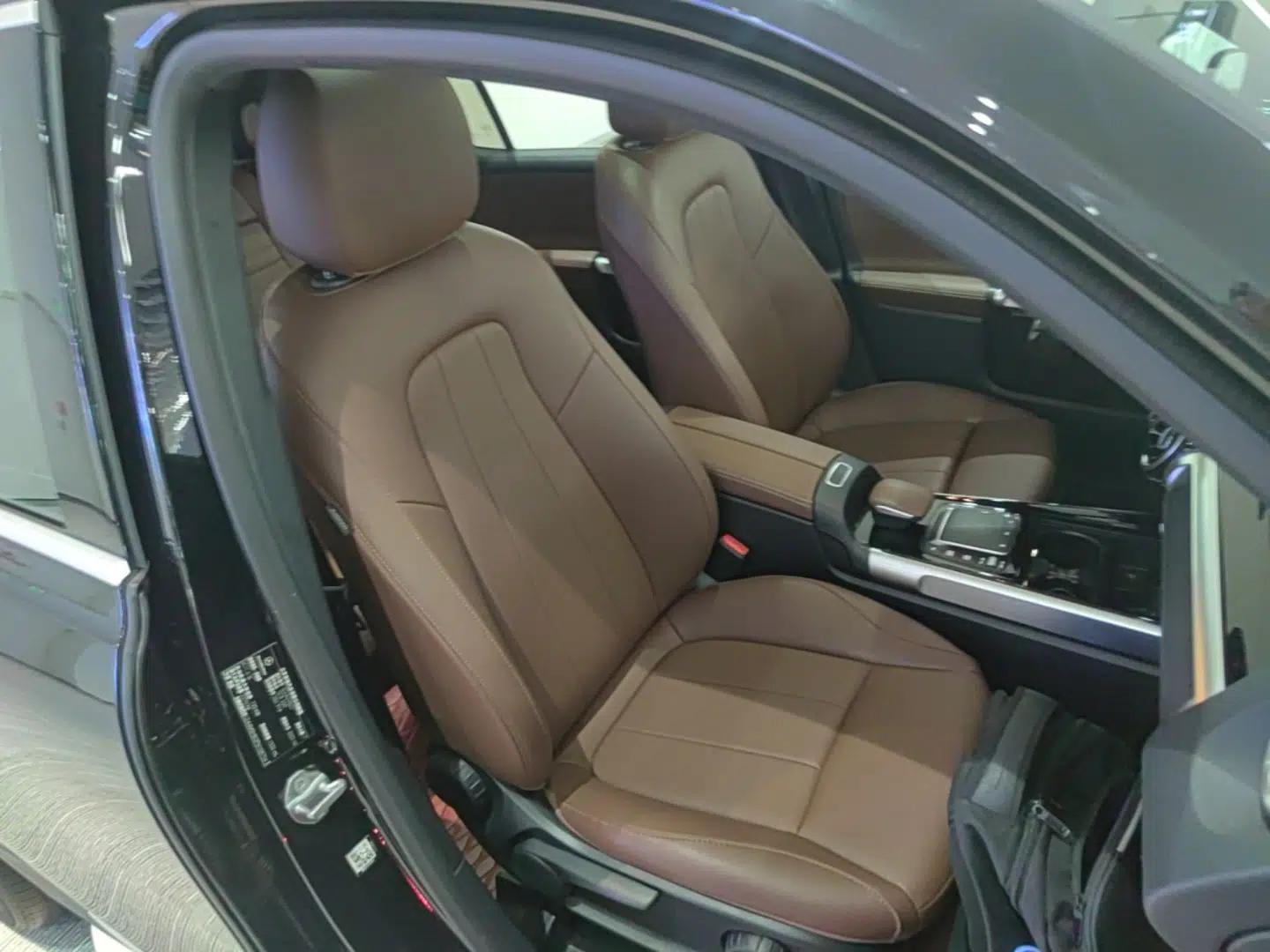 Mercedes-Benz GLB 2023 GLB 200 Fashion Model — миниатюра 24