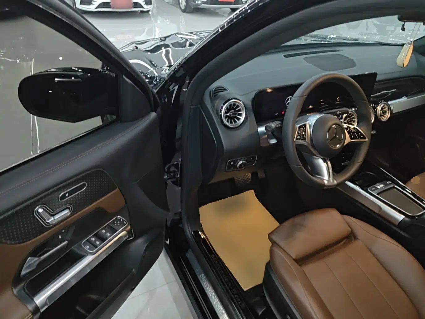 Mercedes-Benz GLB 2024 Refresh GLB 220 Fashion Edition — миниатюра 18