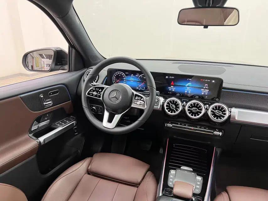 Mercedes-Benz GLB 2023 GLB 220 Fashion Model — миниатюра 16
