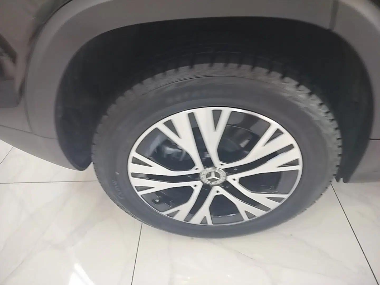 Mercedes-Benz GLB 2024 Refresh GLB 220 Dynamic Edition — миниатюра 11