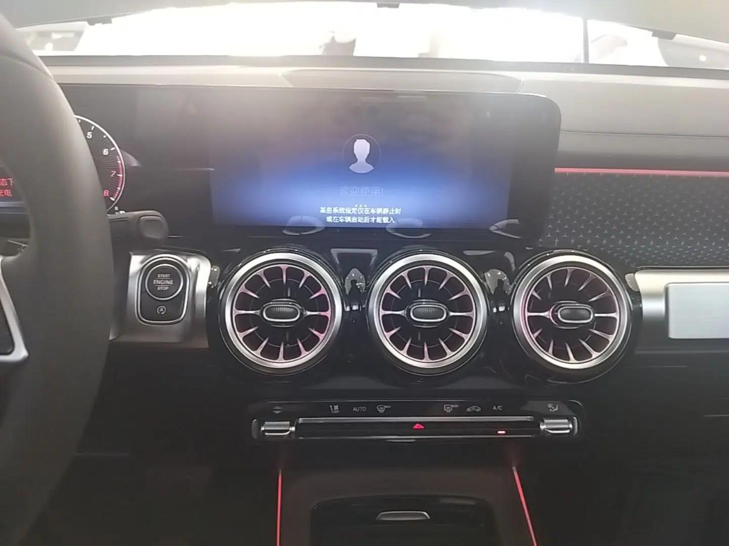 Mercedes-Benz GLB 2024 Refresh GLB 220 Dynamic Edition — миниатюра 15