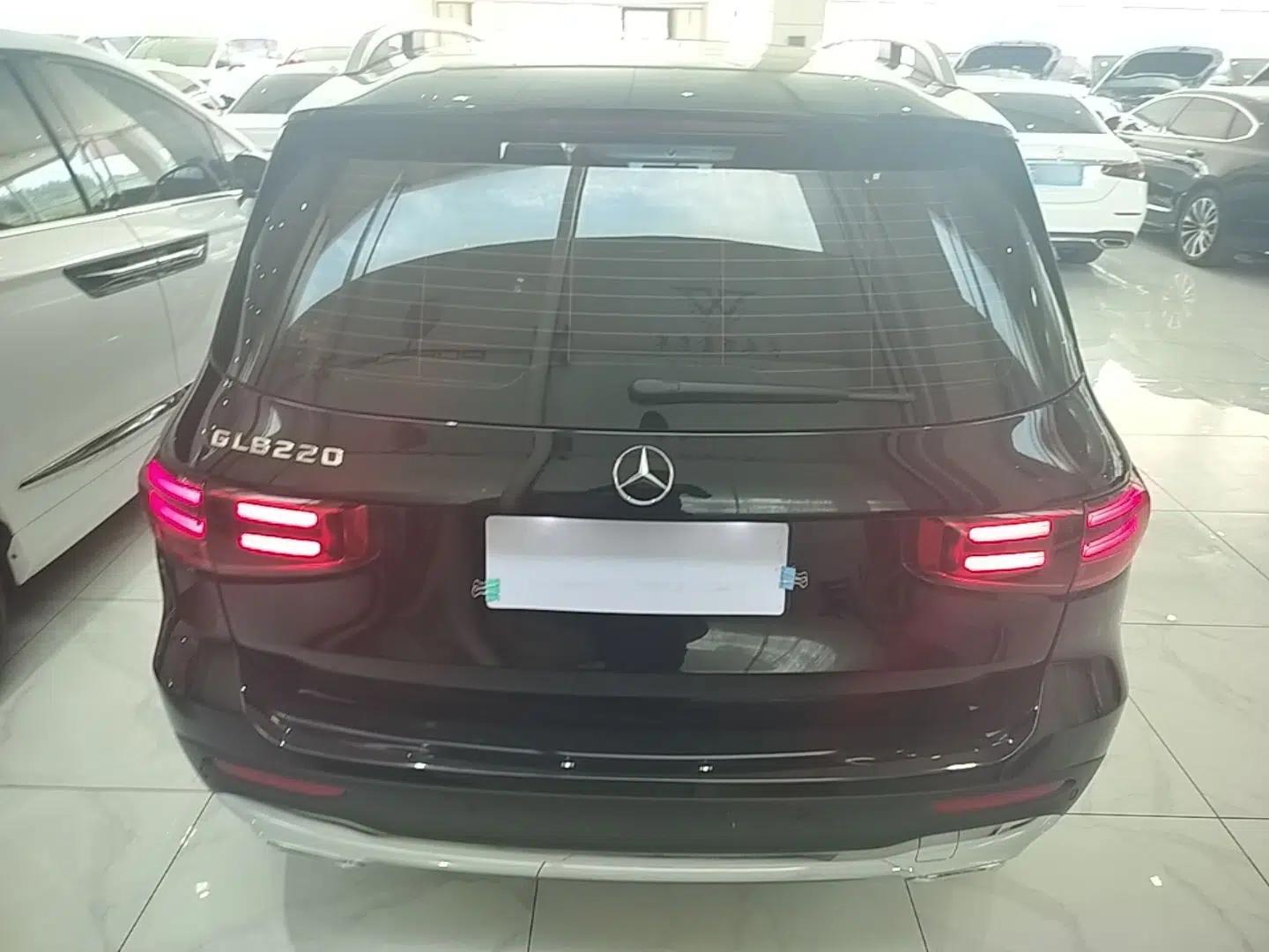 Mercedes-Benz GLB 2024 Refresh GLB 220 Dynamic Edition — миниатюра 5
