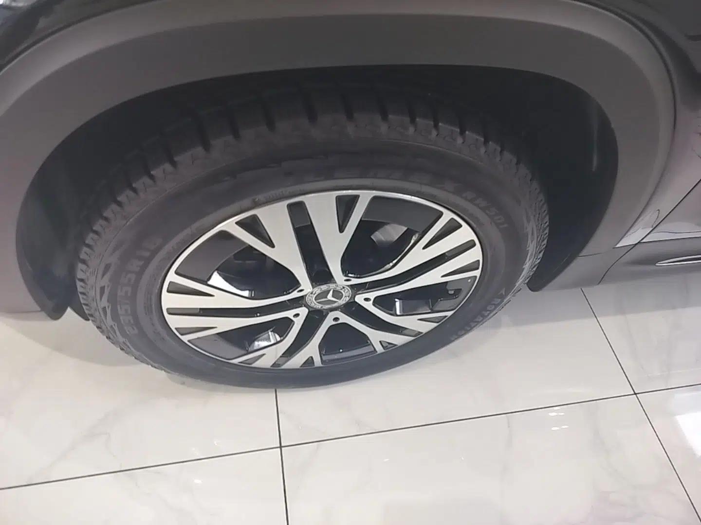 Mercedes-Benz GLB 2024 Refresh GLB 220 Dynamic Edition — миниатюра 10