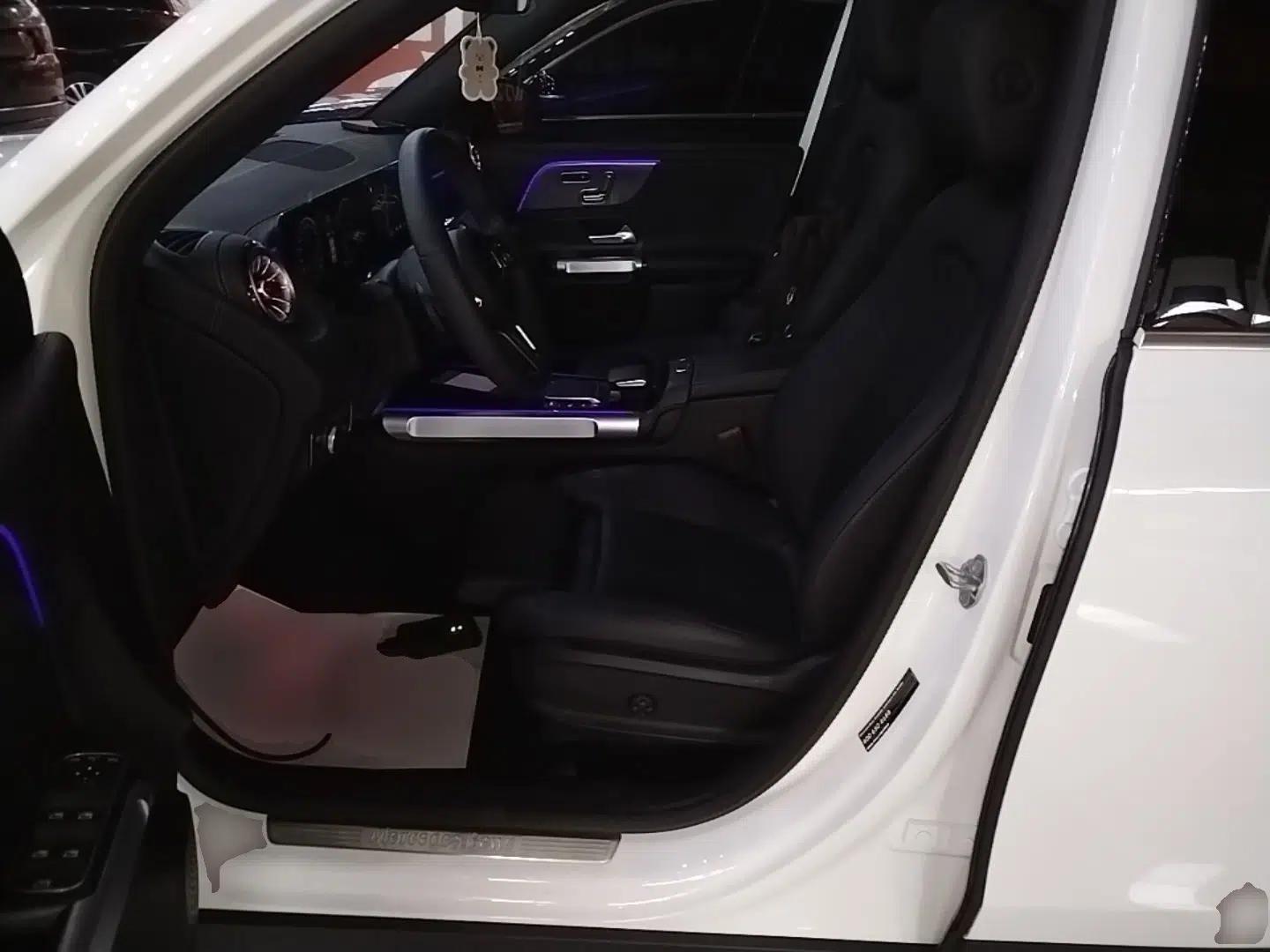 Mercedes-Benz GLB 2023 GLB 220 Fashion Model — миниатюра 17