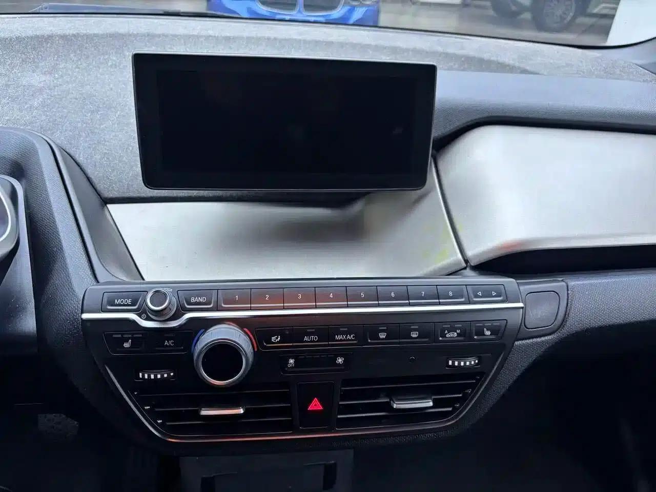 2019 BMW i3 Imported Model, Fast Charging Version — миниатюра 15