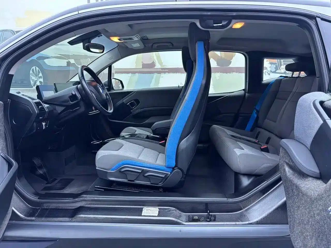 2019 BMW i3 Imported Model, Fast Charging Version — миниатюра 17