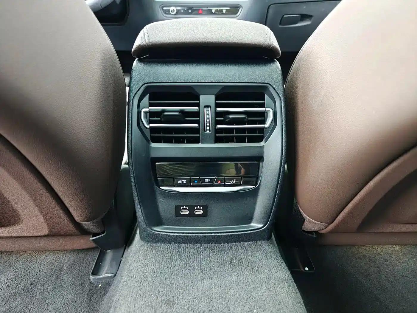 BMW i3 2024 eDrive 40 L Shadow Edition — миниатюра 19