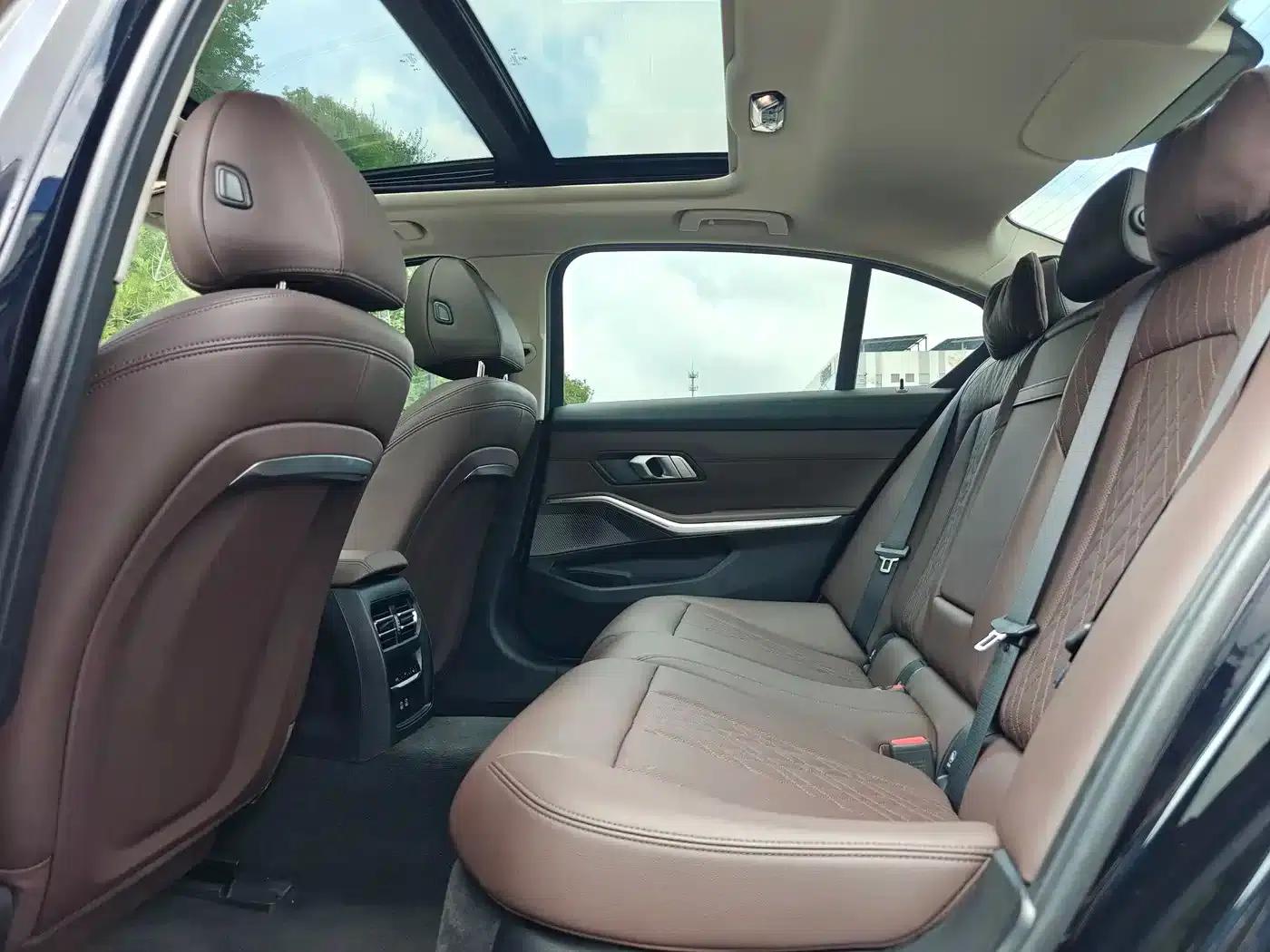 BMW i3 2024 eDrive 40 L Shadow Edition — миниатюра 20