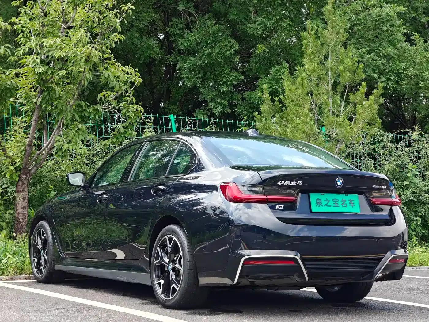 BMW i3 2024 eDrive 40 L Shadow Edition — миниатюра 10