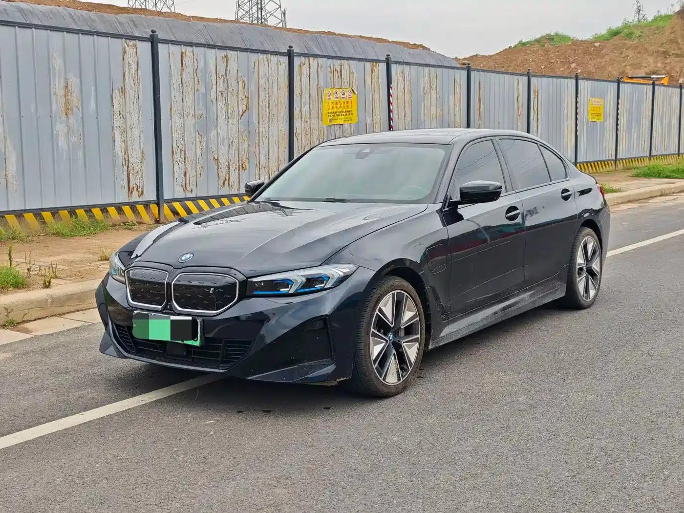 BMW i3 2023 eDrive 40 L Shadow Sport Package — миниатюра 1
