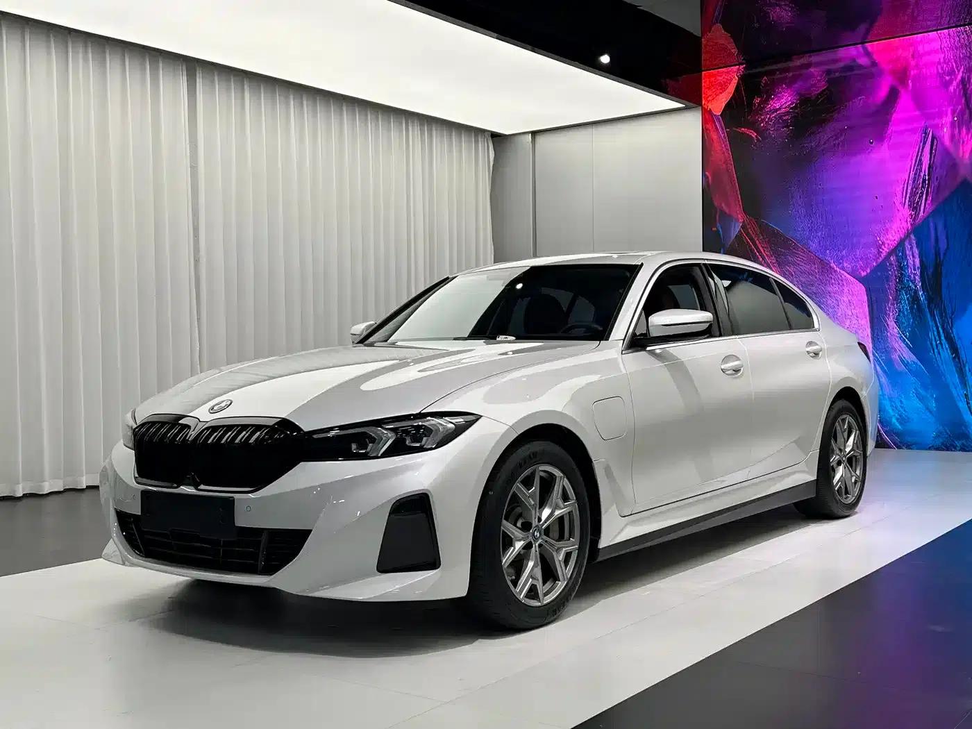 BMW i3 2022 eDrive 35L — миниатюра 1