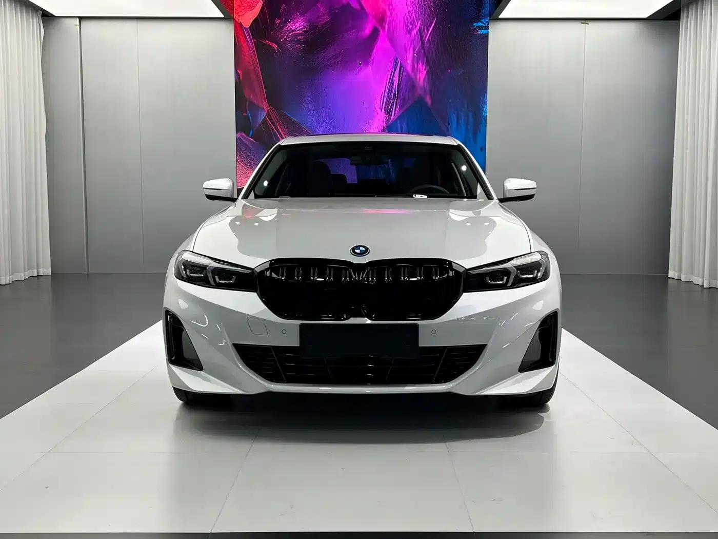 BMW i3 2022 eDrive 35L — миниатюра 2