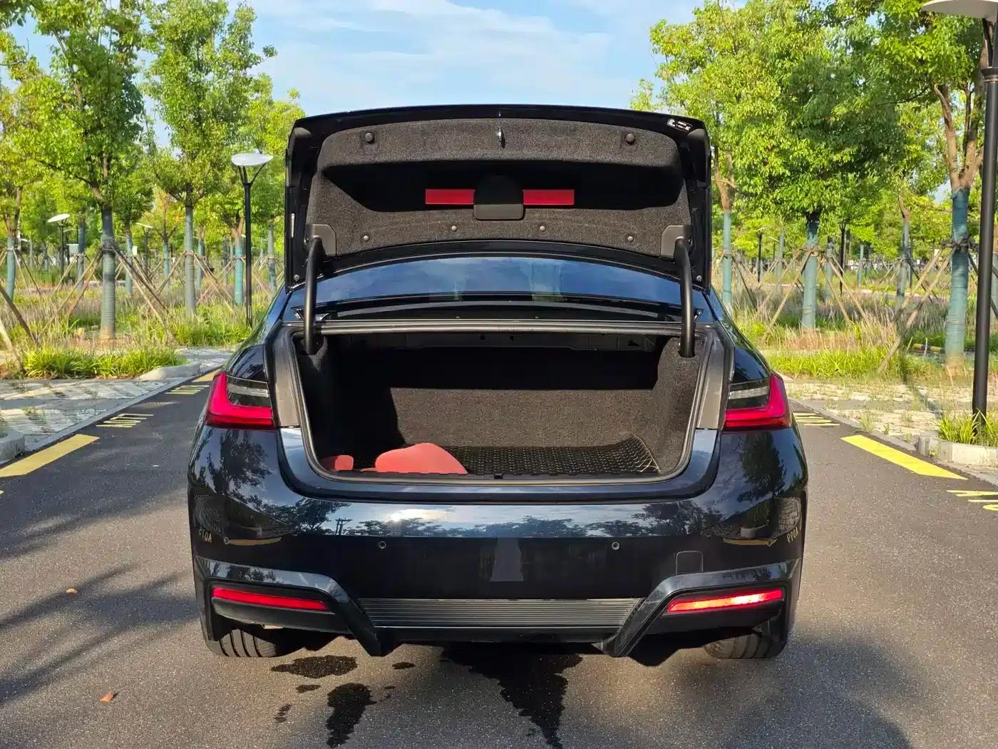 BMW i3 2022 eDrive 35L — миниатюра 24