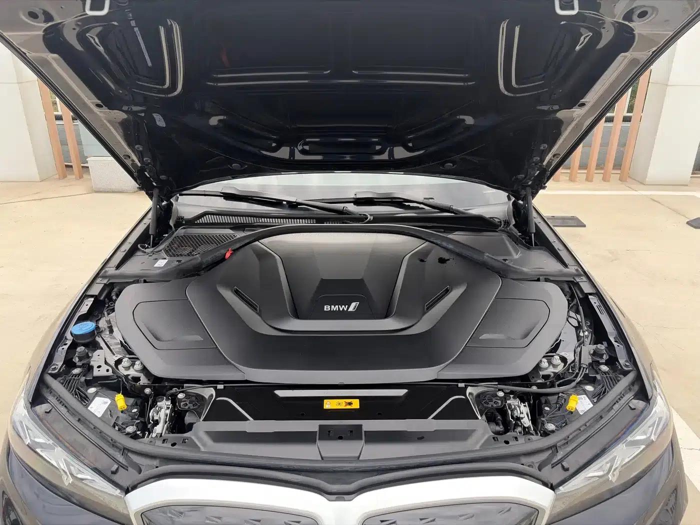 BMW i3 2022 eDrive 35L — миниатюра 13