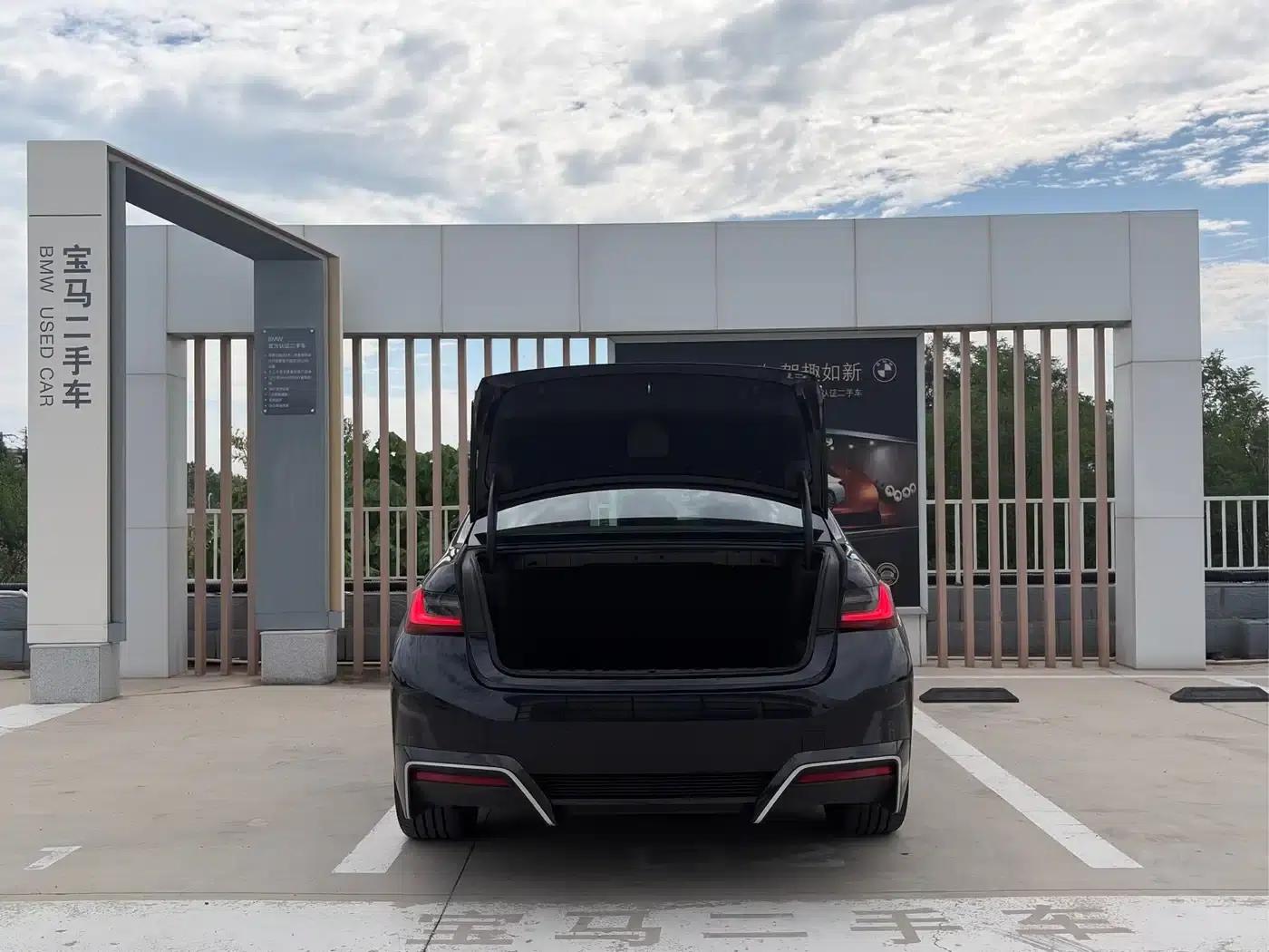 BMW i3 2022 eDrive 35L — миниатюра 6
