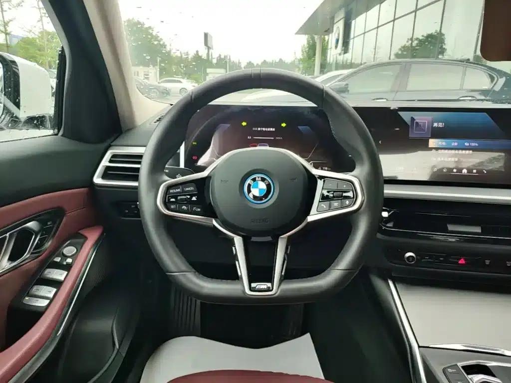 BMW i3 2025 eDrive 35 L — миниатюра 11