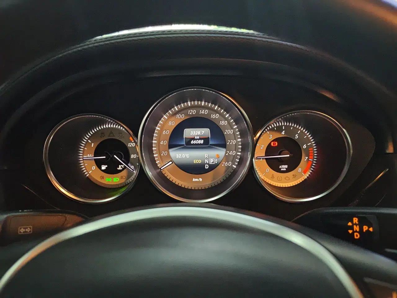 Mercedes-Benz CLS 2012 CLS 300 CGI — миниатюра 11