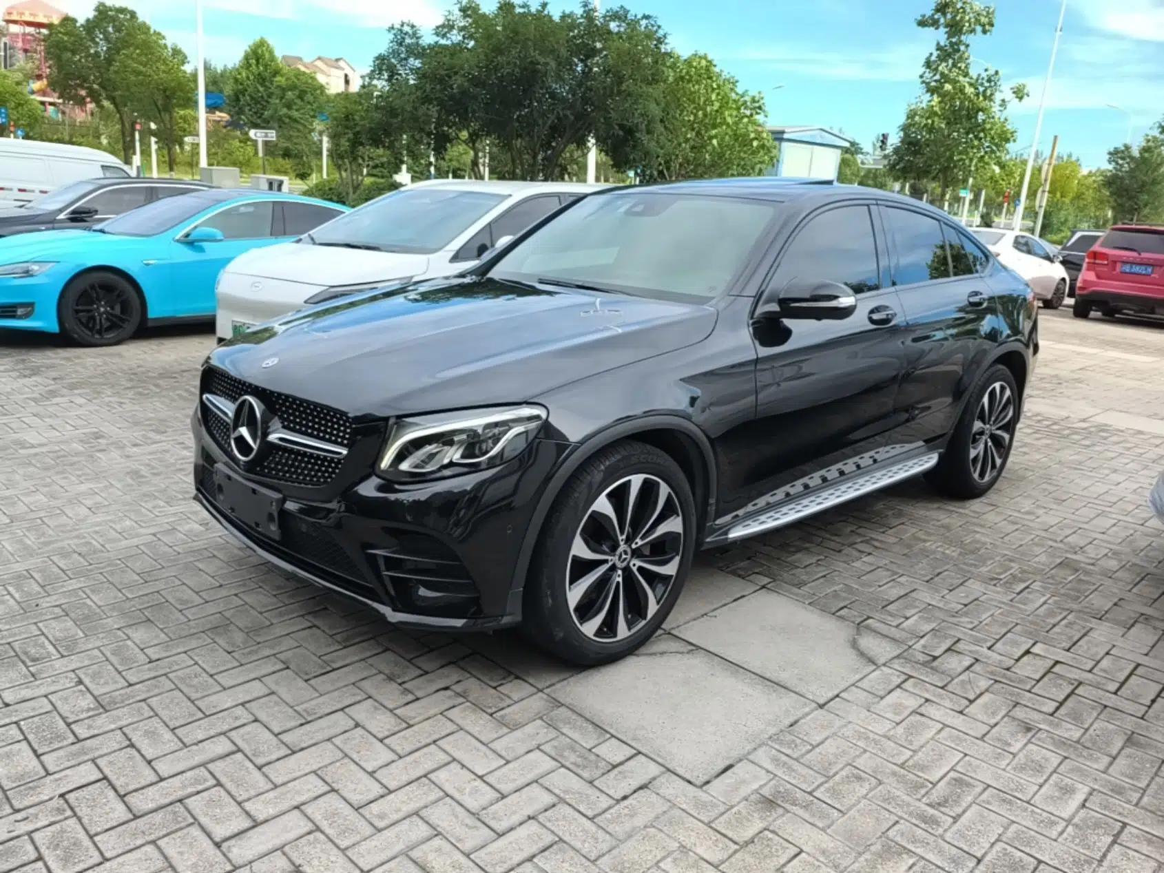 Mercedes-Benz GLC Coupe 2018 GLC 260 4MATIC Coupe SUV — миниатюра 1