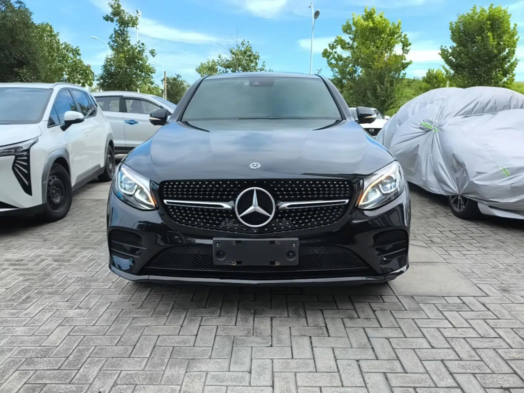 Mercedes-Benz GLC Coupe 2018 GLC 260 4MATIC Coupe SUV — миниатюра 2