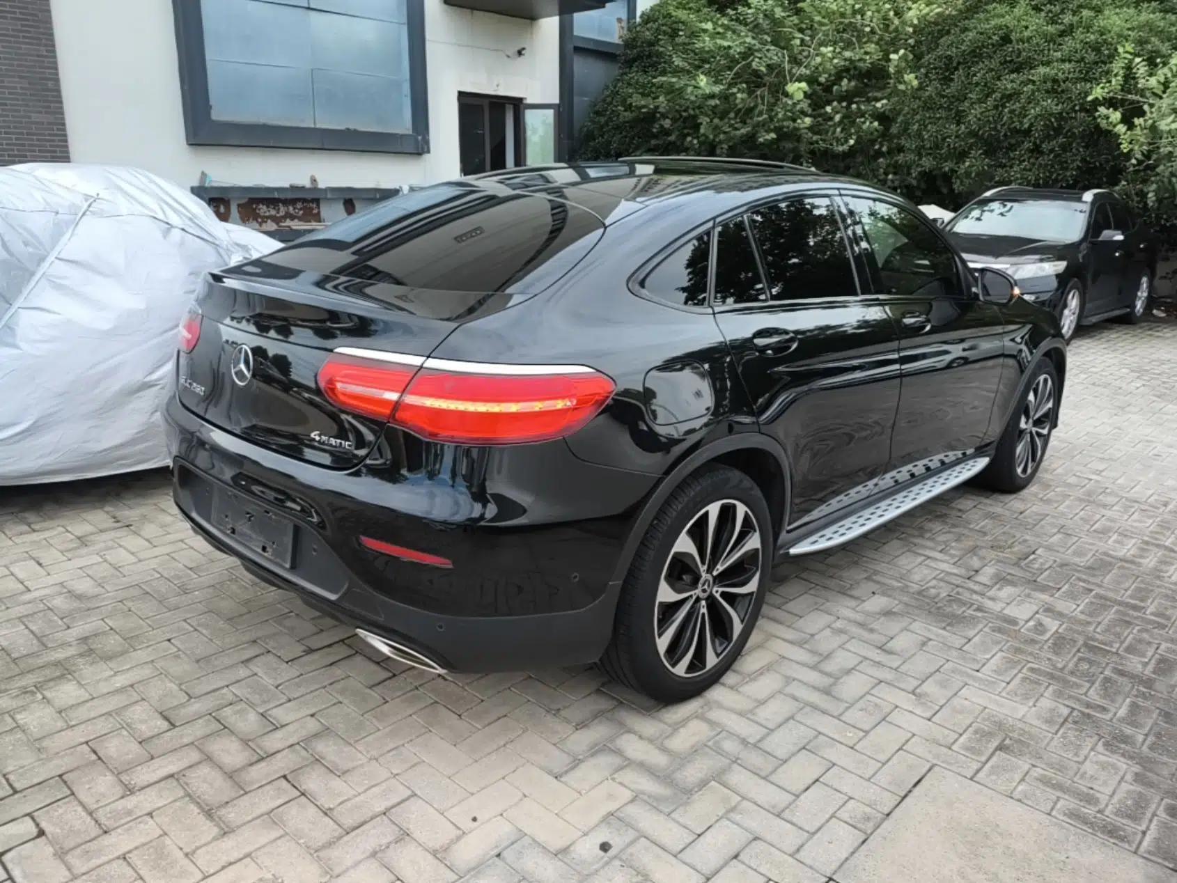 Mercedes-Benz GLC Coupe 2018 GLC 260 4MATIC Coupe SUV — миниатюра 6