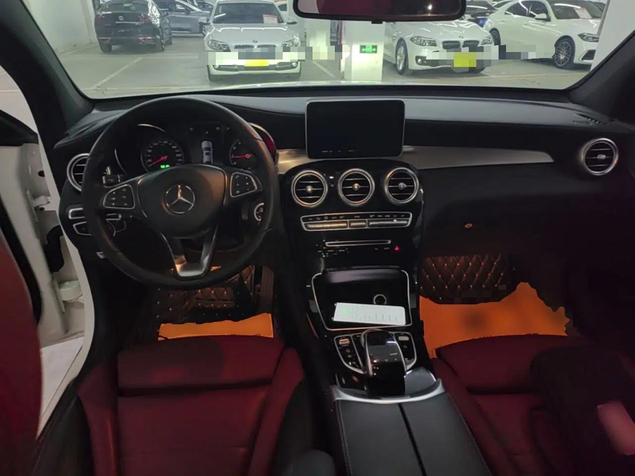 Mercedes-Benz GLC Coupe 2018 GLC 200 4MATIC Coupe SUV — миниатюра 12