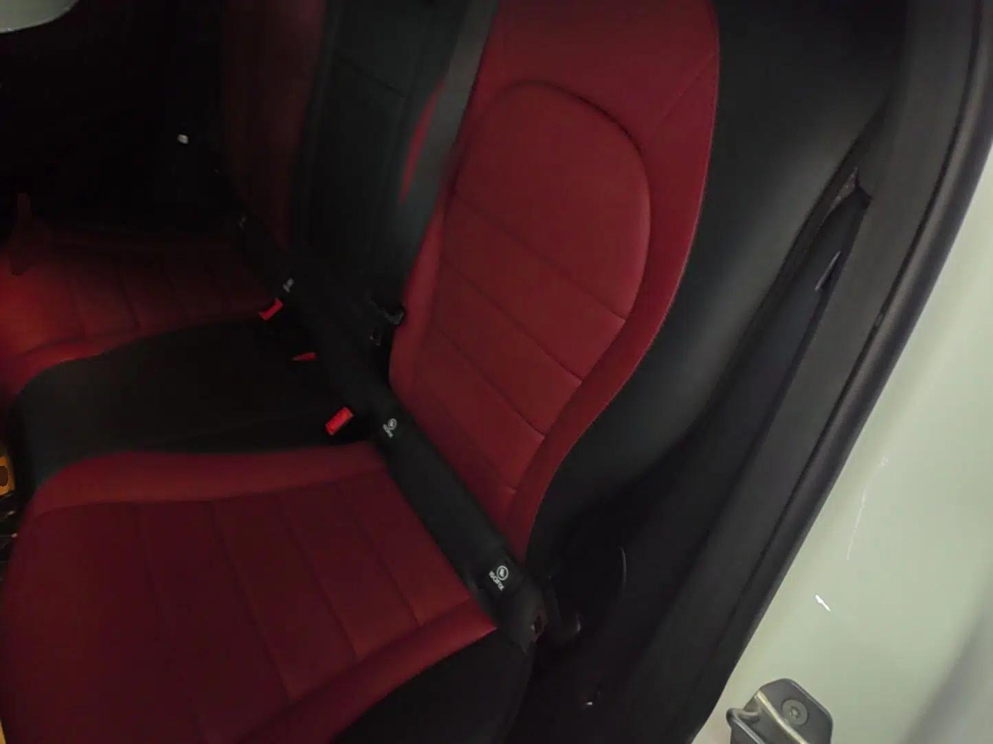 Mercedes-Benz GLC Coupe 2018 GLC 200 4MATIC Coupe SUV — миниатюра 20