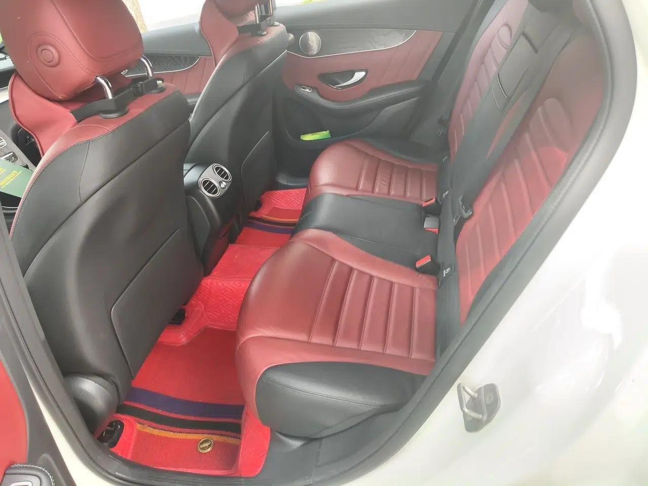 Mercedes-Benz GLC Coupe 2020 GLC 300 4MATIC AMG Line Coupe SUV — миниатюра 17