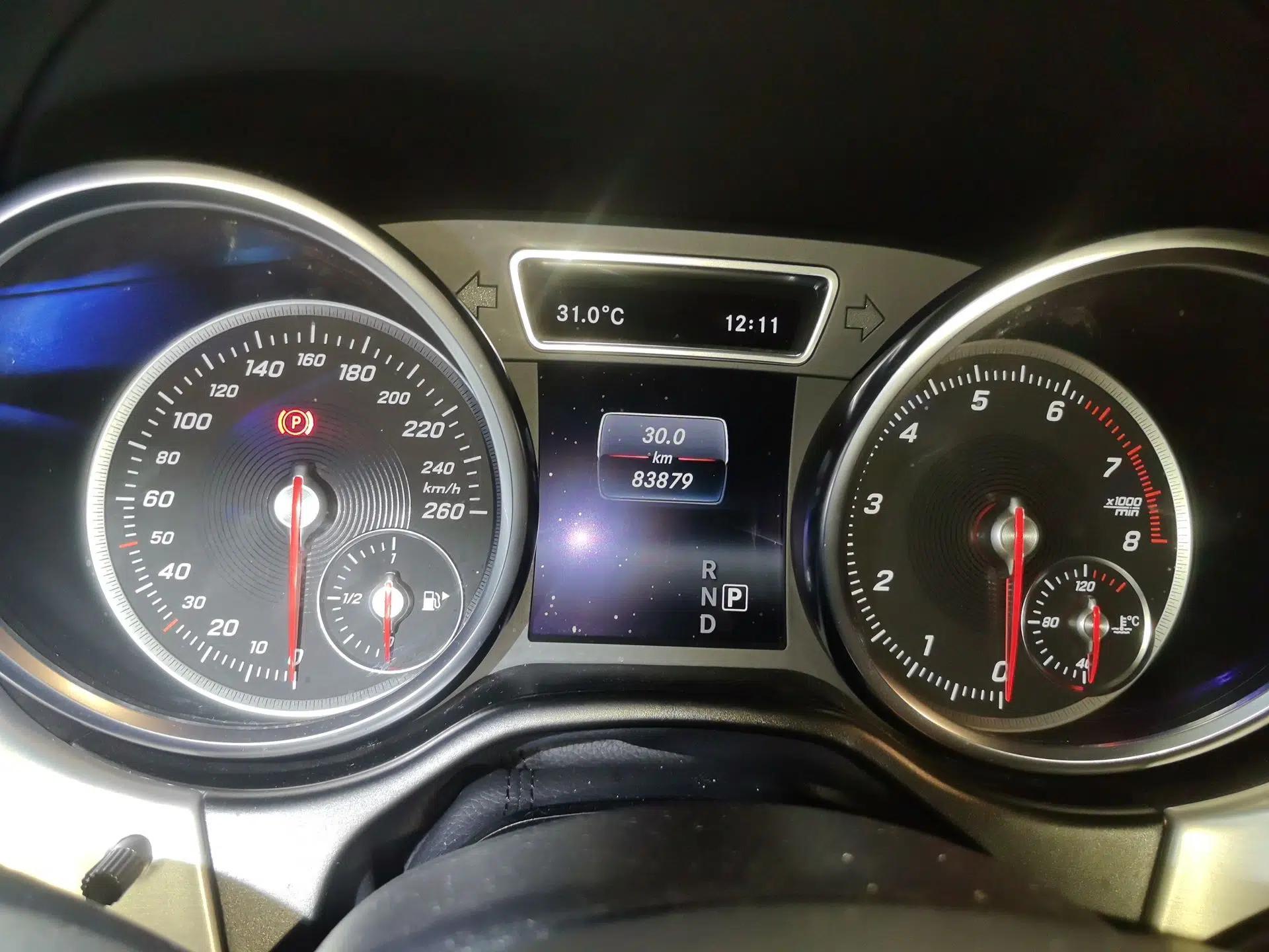Mercedes-Benz GLE Coupe 2015 GLE 320 4MATIC Coupe SUV — миниатюра 11