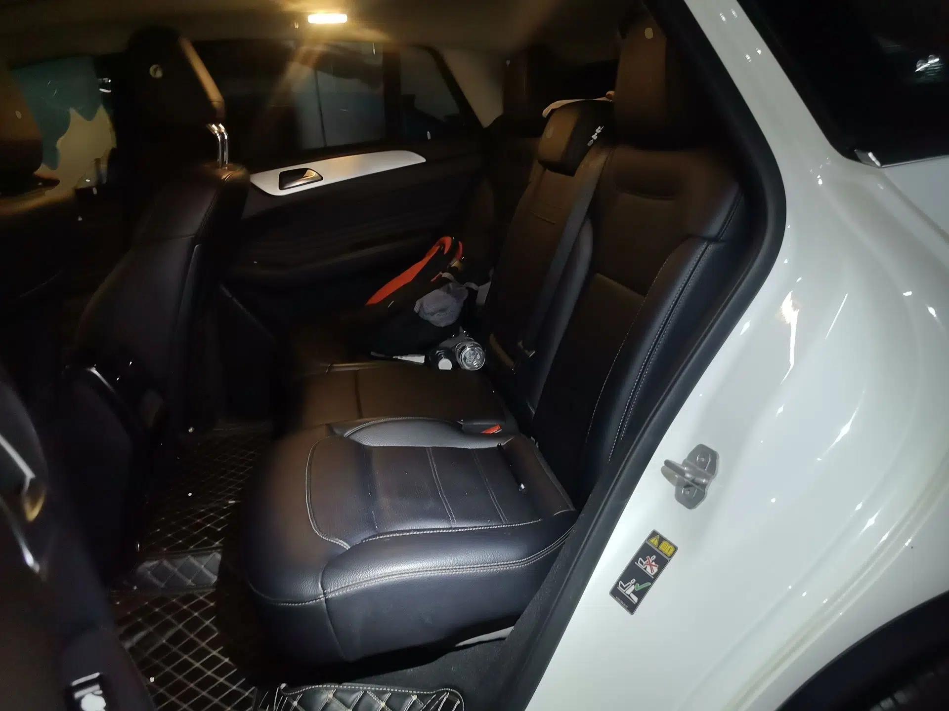 Mercedes-Benz GLE Coupe 2015 GLE 320 4MATIC Coupe SUV — миниатюра 17