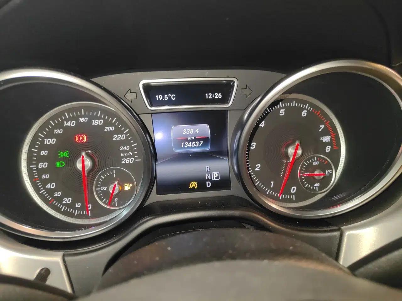 Mercedes-Benz GLE Coupe 2015 GLE 320 4MATIC Coupe SUV — миниатюра 11