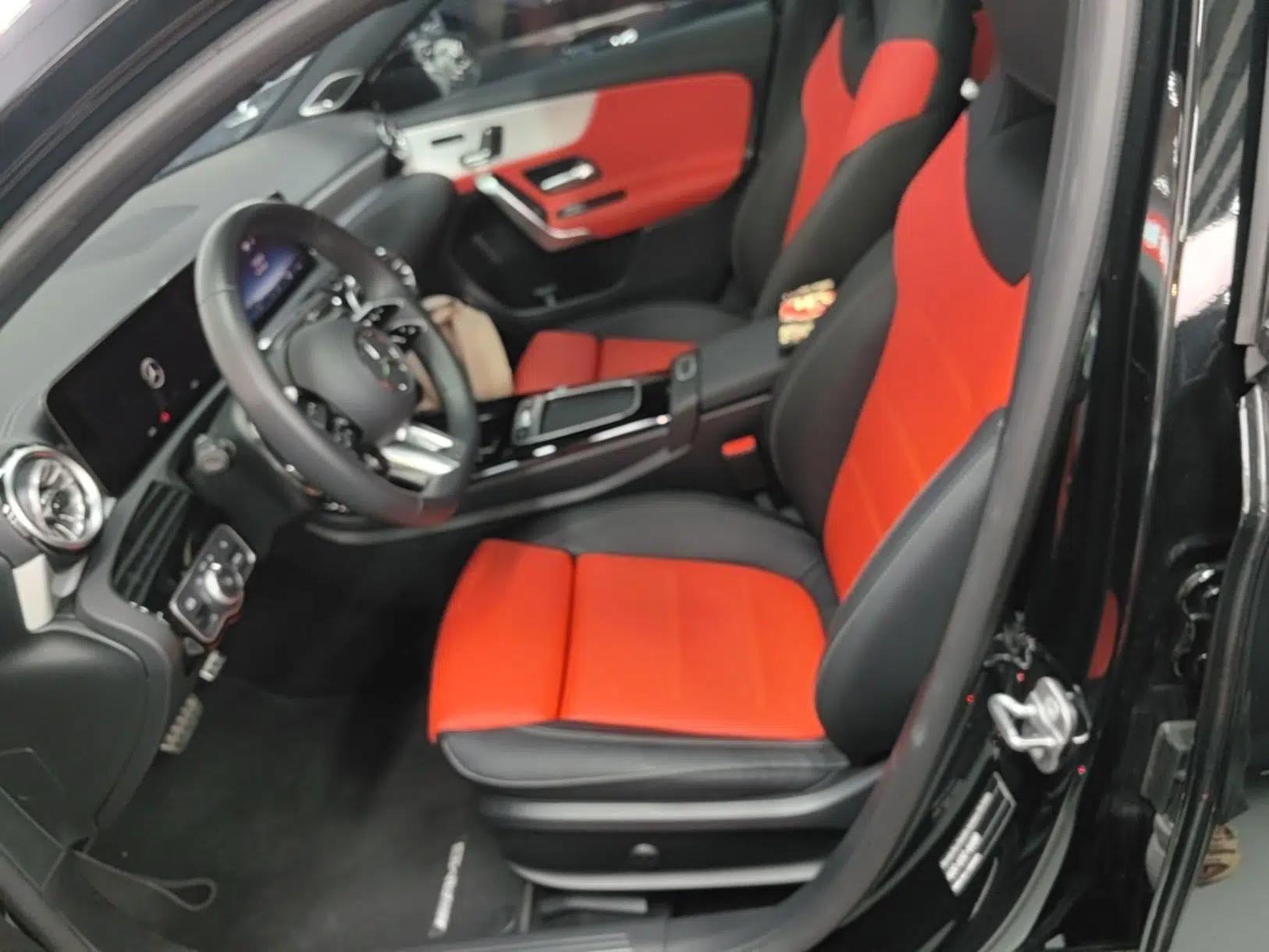 Mercedes-Benz A AMG 2025-Year Restyled AMG A 35 4MATIC — миниатюра 17