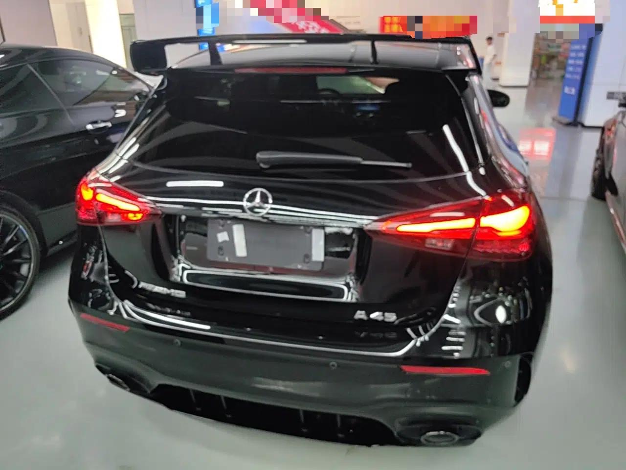 Mercedes-Benz A AMG 2025-Year Restyled AMG A 35 4MATIC — миниатюра 5