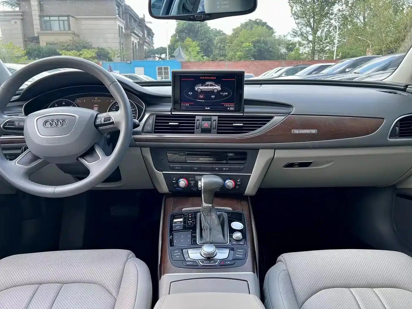 Audi A6L 2014 35 FSI quattro Luxury — миниатюра 11