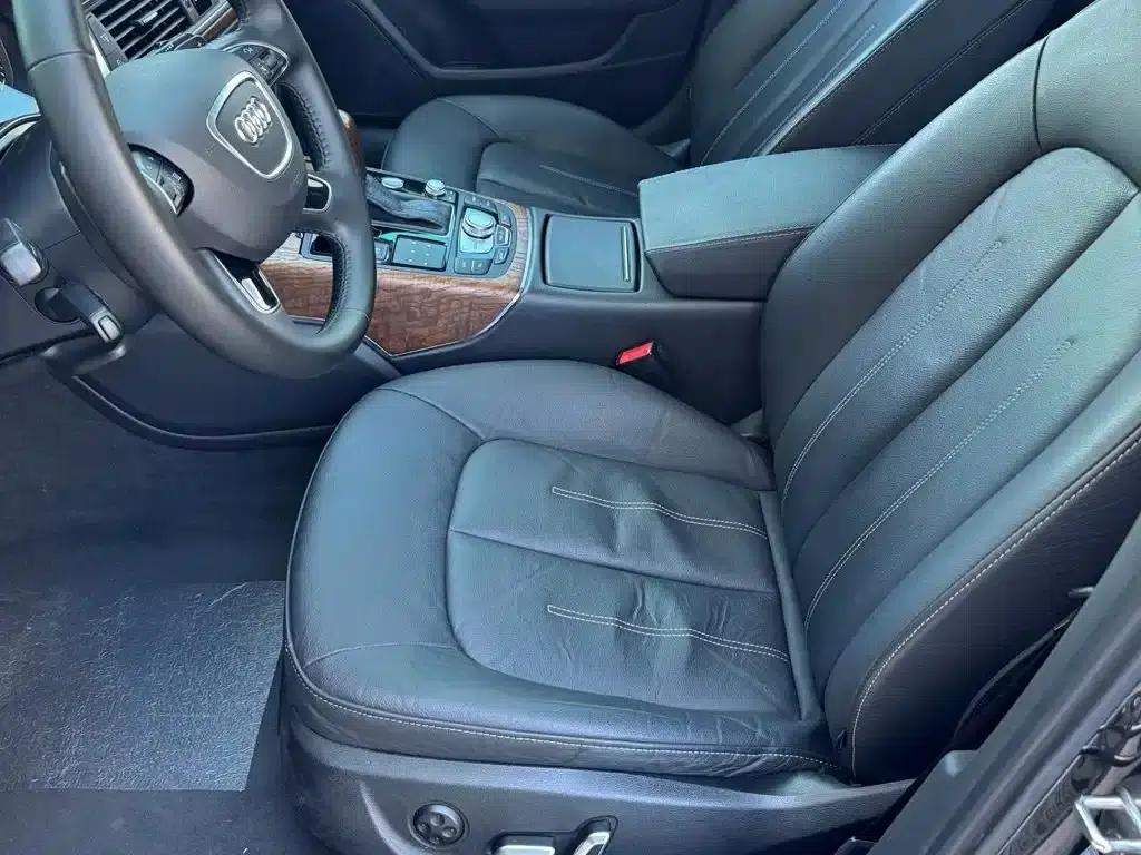 Audi A6L 2018 30th Anniversary Edition 35 TFSI Fashion Model — миниатюра 2