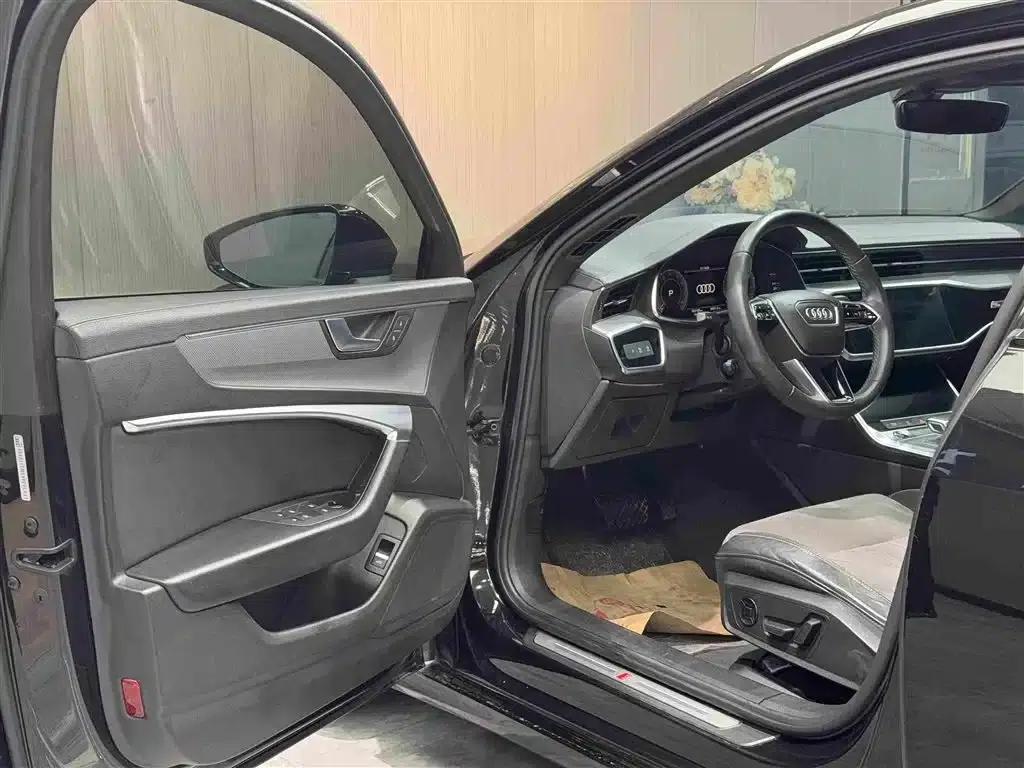 Audi A6L 2022 40 TFSI Luxury Dynamic — миниатюра 4