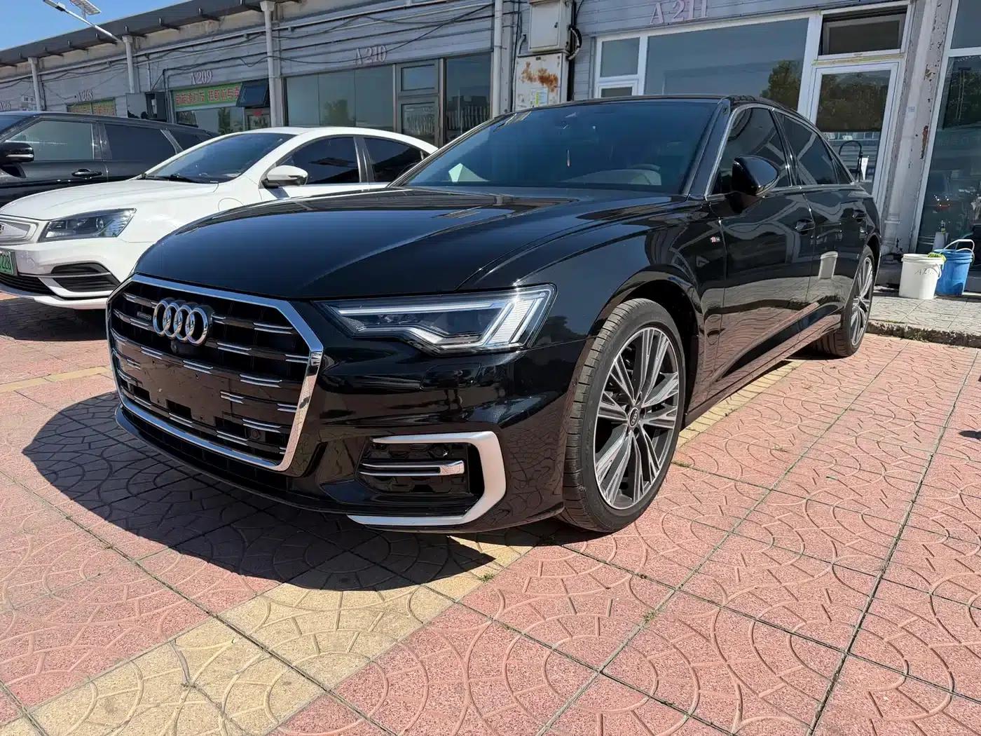 Audi A6L 2023 Facelift 45 TFSI quattro Premium Elegance Model — миниатюра 1