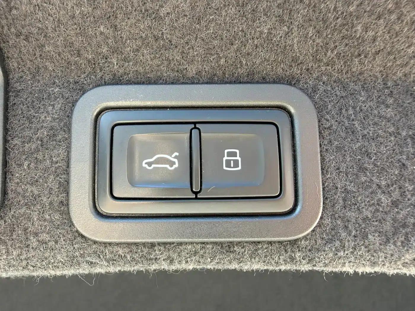 Audi A6L 2023 Facelift 45 TFSI quattro Premium Elegance Model — миниатюра 9