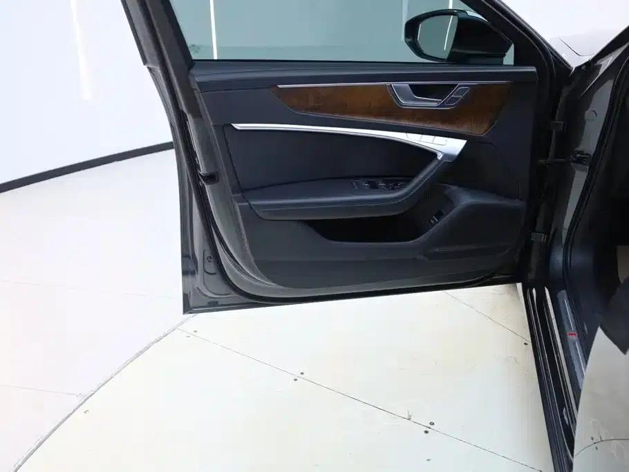 Audi A6L 2023 45 TFSI quattro Premium Dynamic Edition — миниатюра 24