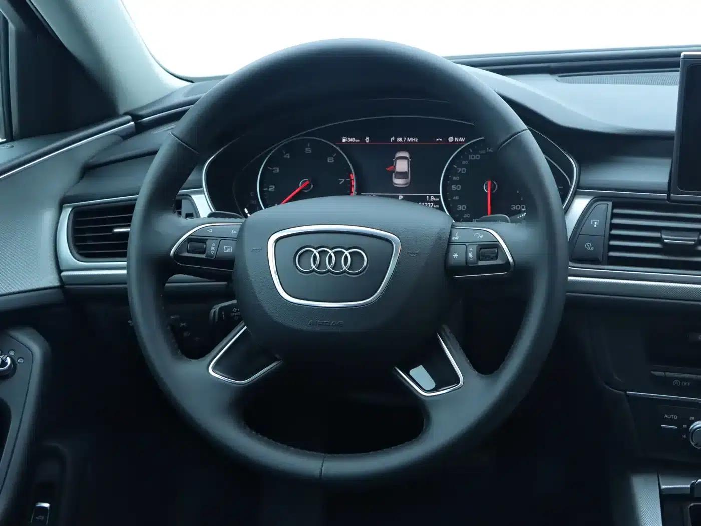 Audi A6L 2018 30th Anniversary Edition 35 TFSI Fashion Model — миниатюра 16